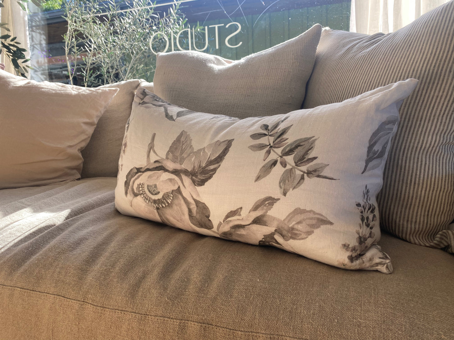 Peony Linen Lumbar Pillow 16x22